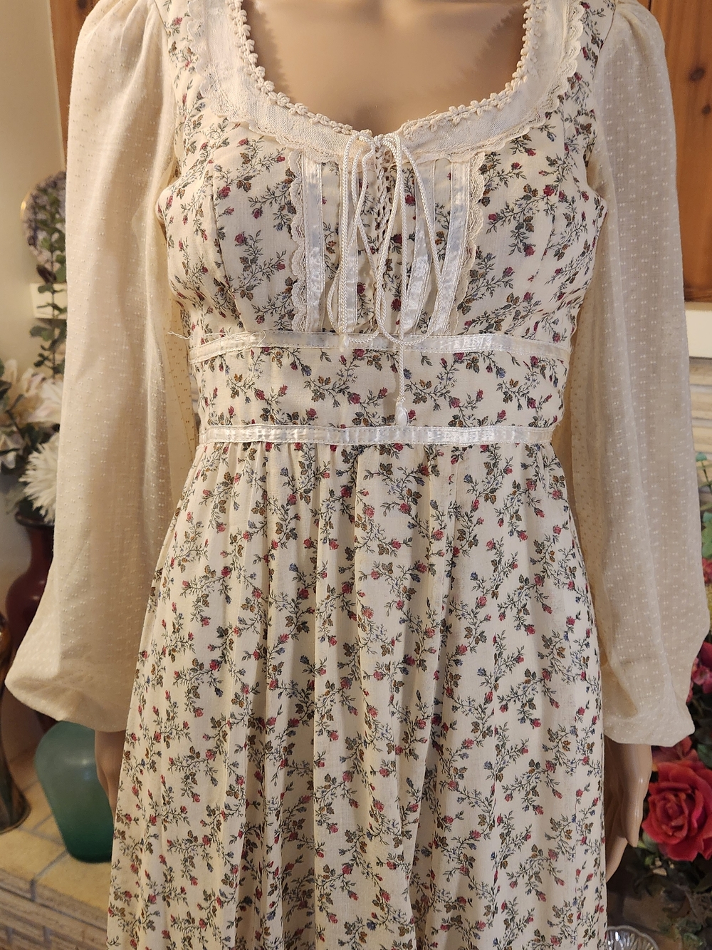 Vintage 1970s Gunne Sax Floral Corset Maxi Dress - Picture 5 of 13